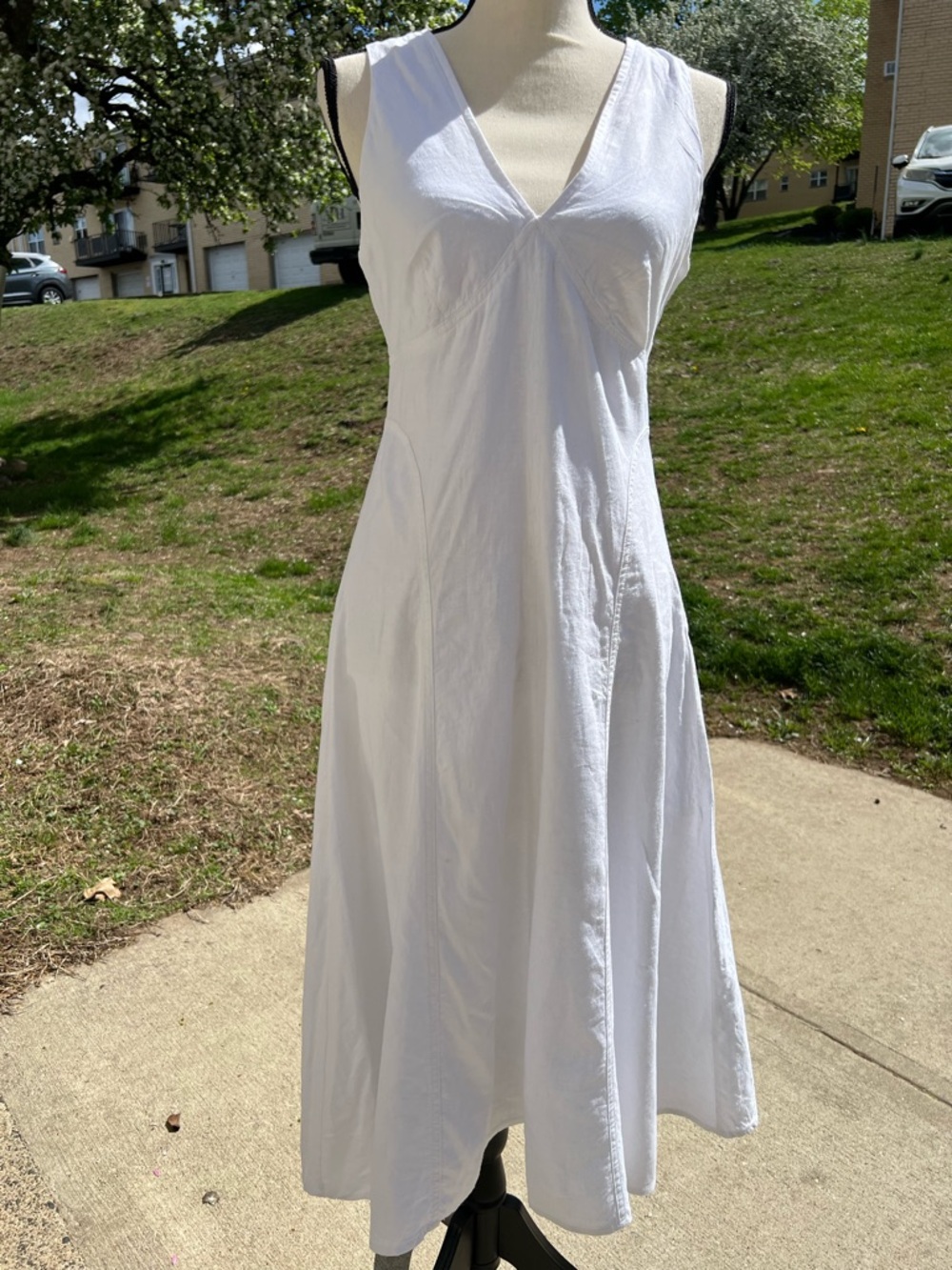 Banana Republic White V-Neck Midi Dress